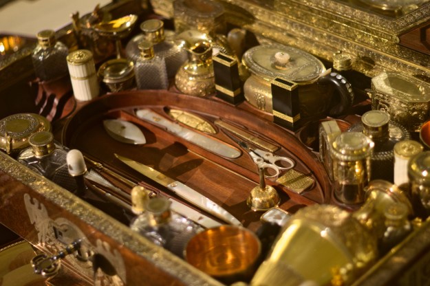 Napoleon toilet service